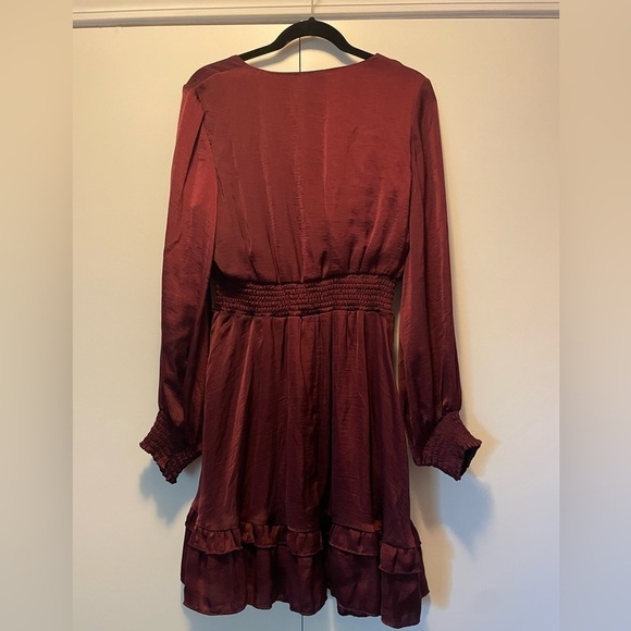NWT She + Sky Maroon Satin Dress Size L - Picture 2 of 2